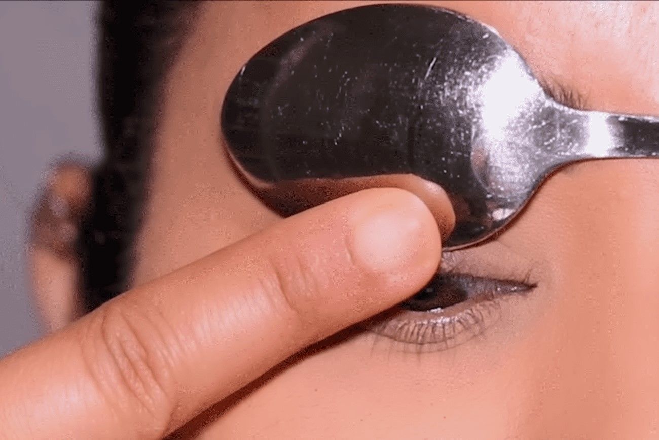 Curl your eyelashes...with a spoon!.jpg