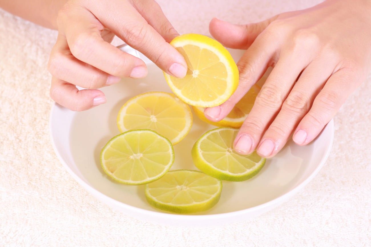 Strengthen your nails with lemon.jpg